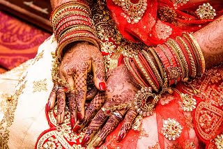 दहेज प्रथा – हमारे समाज पर एक अभिशाप। Dowry System: A Curse on Our Society